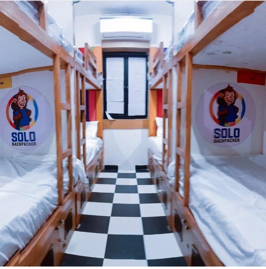 Solo Backpacker Hostel Mumbai Exterior photo